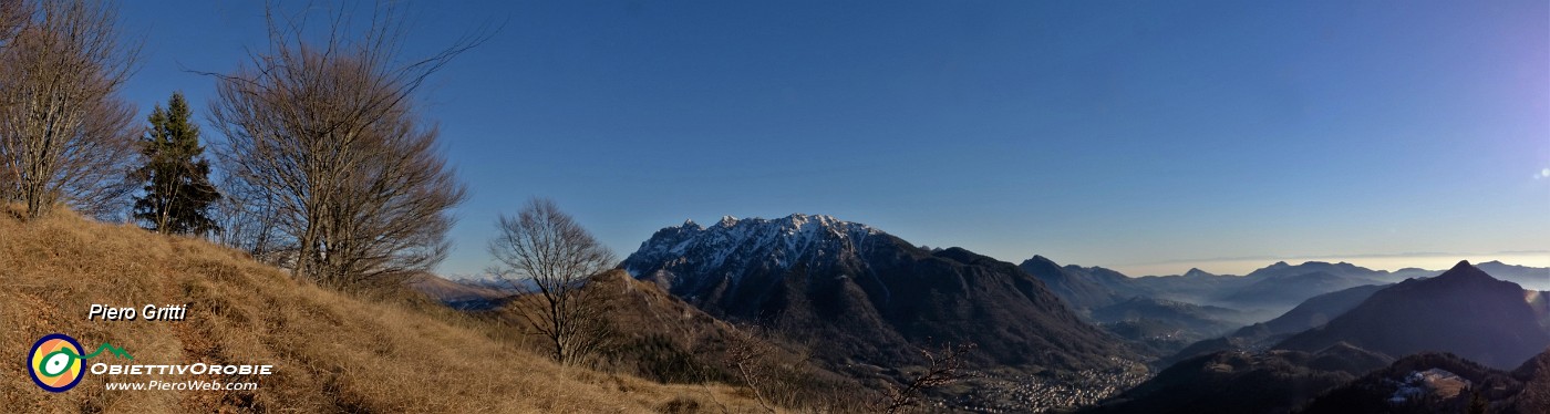 42 Ampia panoramica sulla Val Serina .jpg